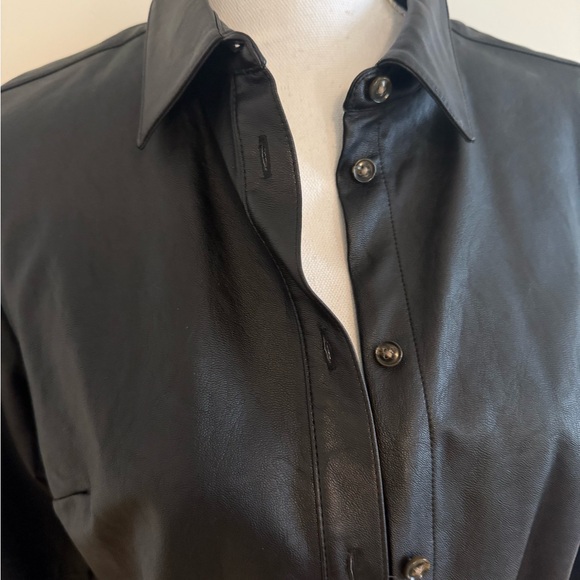 Banana Republic Women's Black Vegan Leather Shirt Jacket NWT Small - Picture 2 of 8